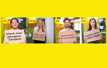 Gelber Hintergrund mit vier Fotos von Antenne Moderator*innen, die Schilder in der Hand halten zur Antenne-Schulstart-Aktion